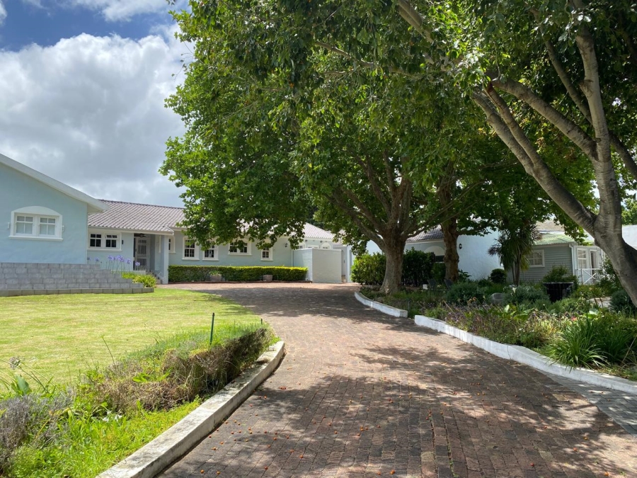 5 Bedroom Property for Sale in Constantia Western Cape